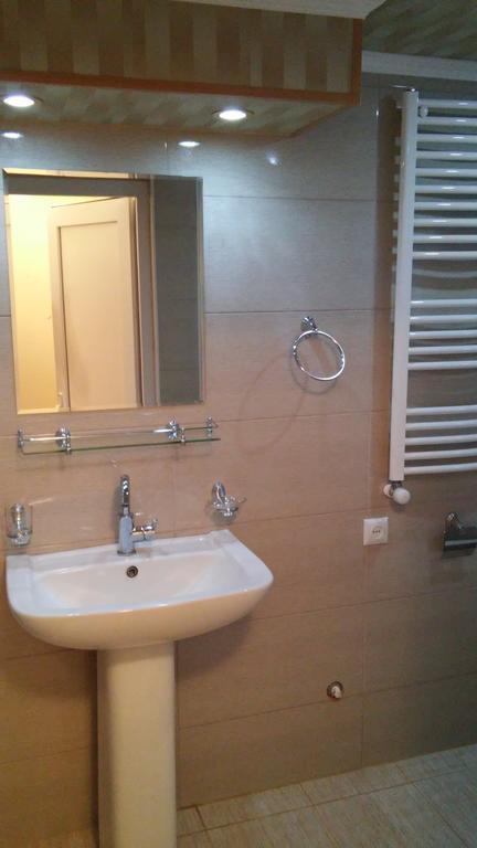 Tskaltubo Guest House On Mirian Mepe Екстер'єр фото