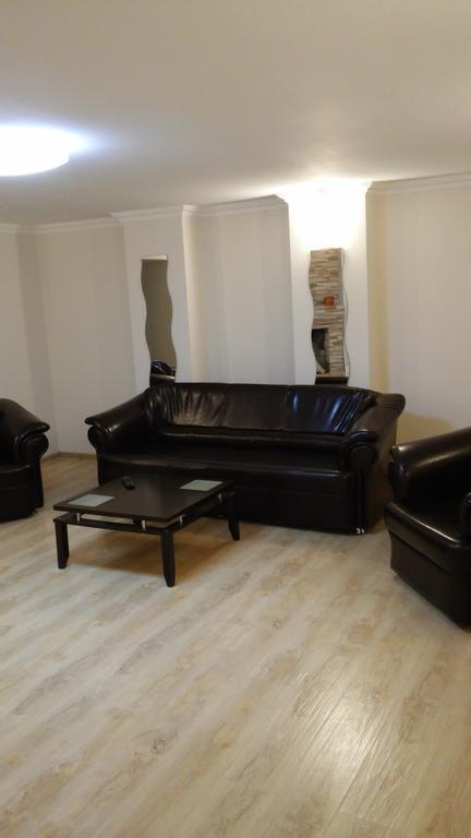 Tskaltubo Guest House On Mirian Mepe Екстер'єр фото